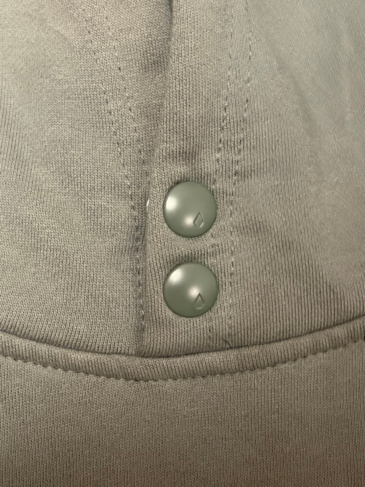 Volcom Women’s Costus Fleece Pullover Size: Small