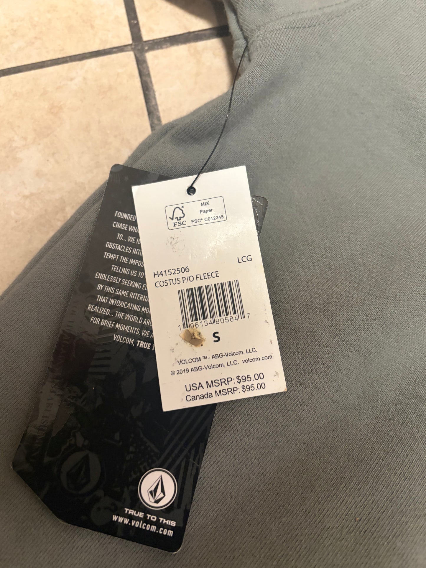 Volcom Women’s Costus Fleece Pullover Size: Small