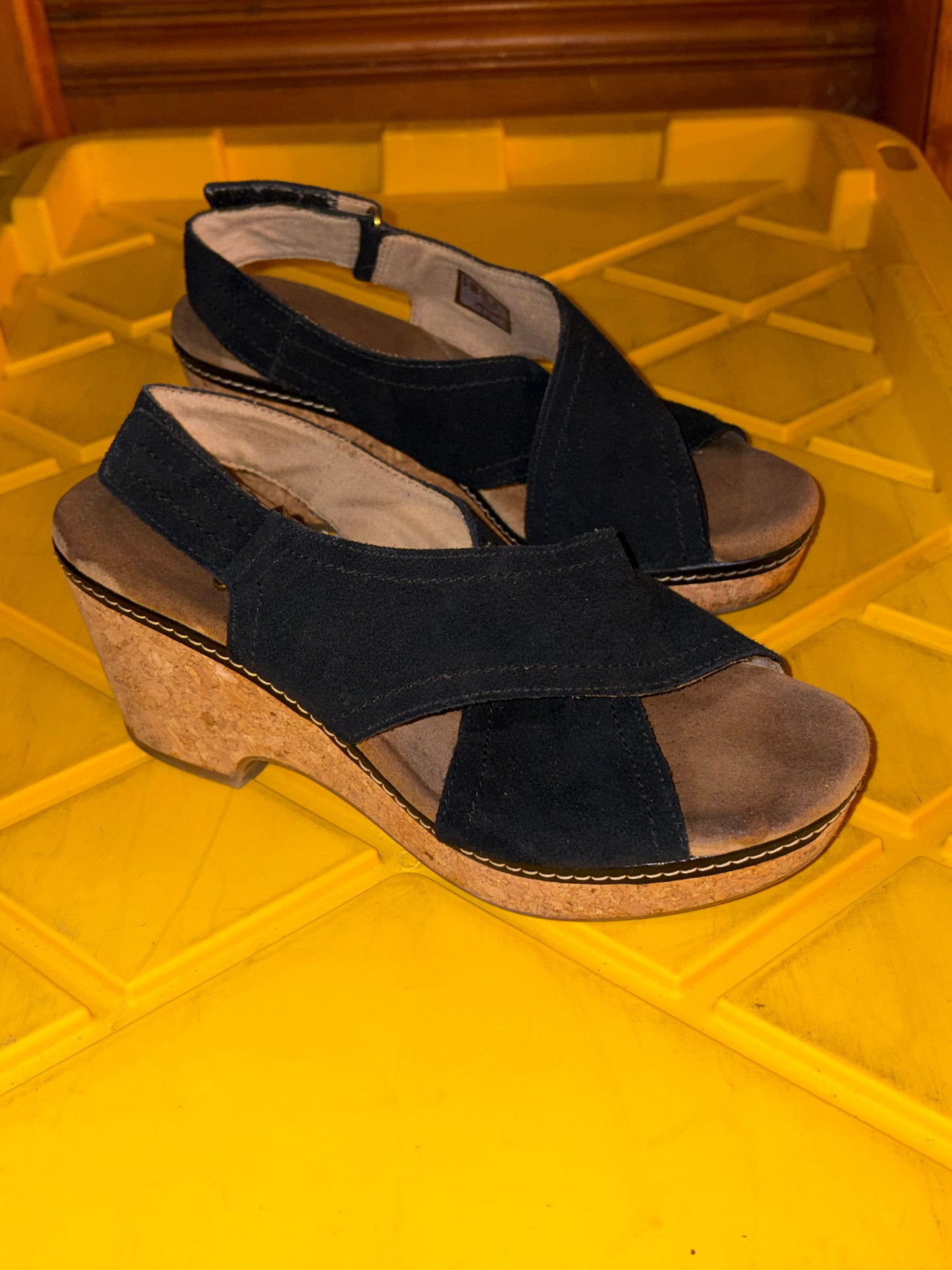 Clarks Ultimate Comfort Navy Suede Wedge Sandals Women’s Slingback Cork Heel
