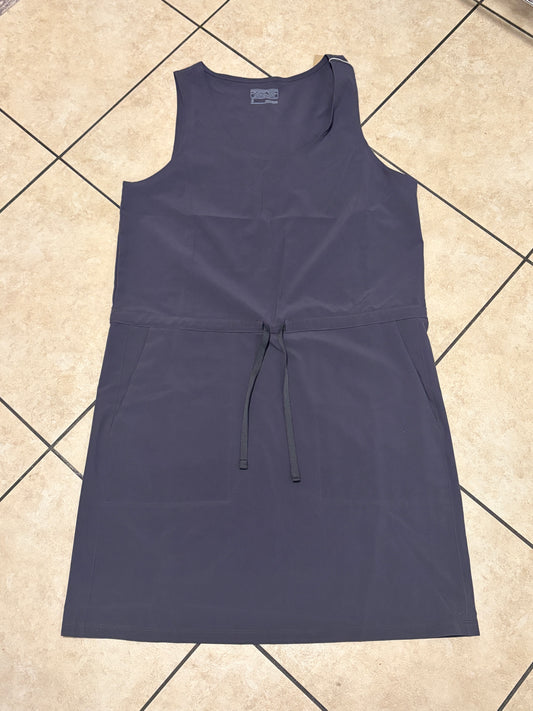 Patagonia Women’s Fleetwith Dress Size: Small (Dark Grey)