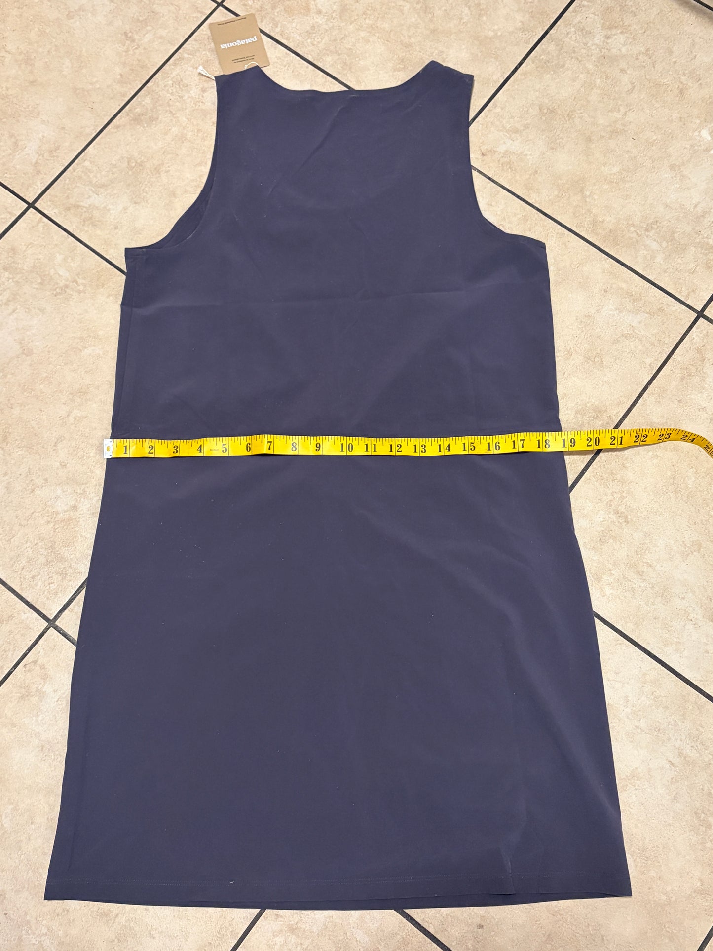 Patagonia Women’s Fleetwith Dress Size: Small (Dark Grey)