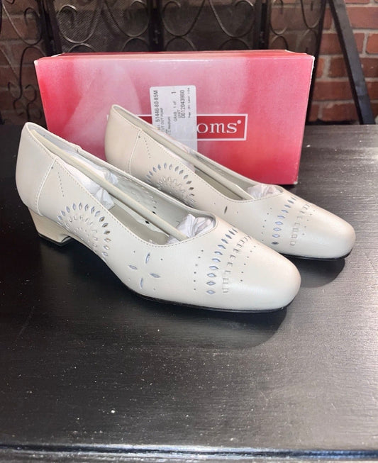 Vintage Mushrooms Women’s Cadence Cut Out Pumps Sz 8.5 (Bone)