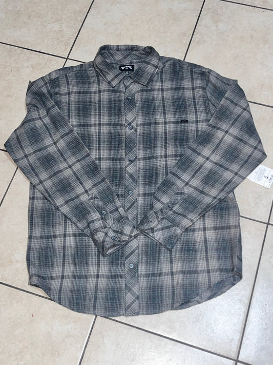 Volcom Women’s Riding Flannel Size: Medium